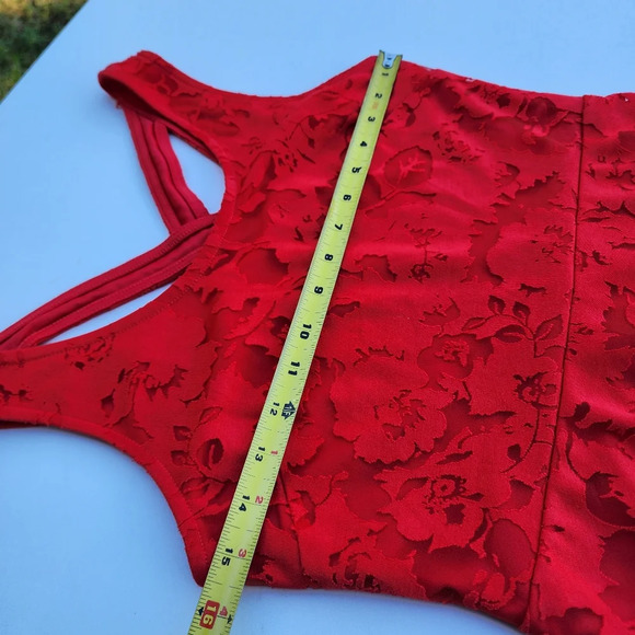 Candie's Mini Dress Bright Red Lace Burnout Lined Sleeveless Cross Back Floral M - Picture 9 of 13